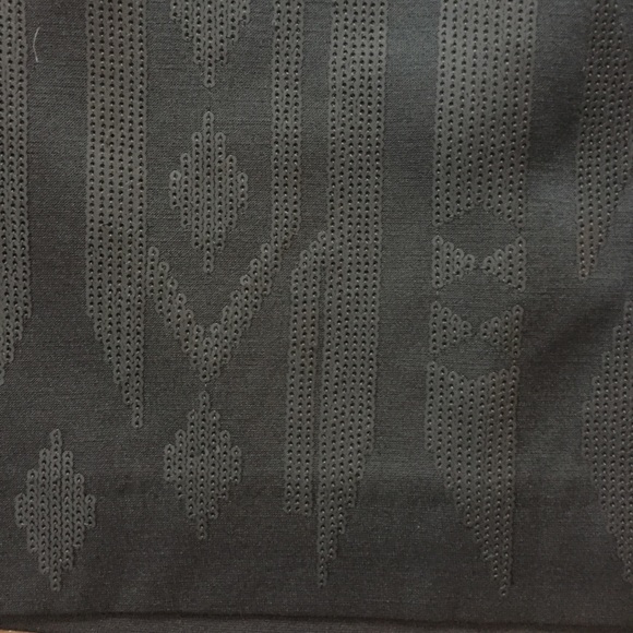 H&M black sequined mini skirt NWOT. Size 10 - Picture 2 of 8